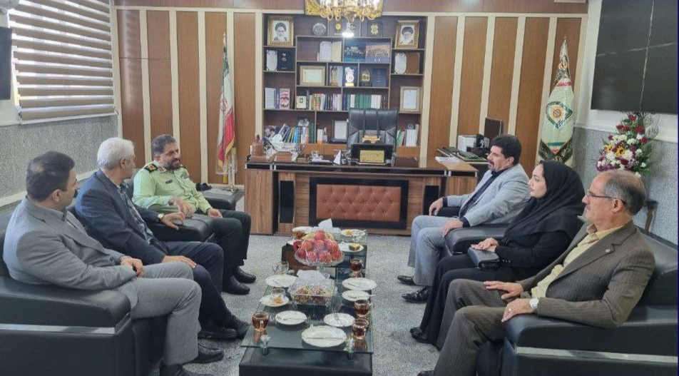 دیدار اعضای هیات مدیره کانون وکلا کرمانشاه با فرمانده انتظامی استان