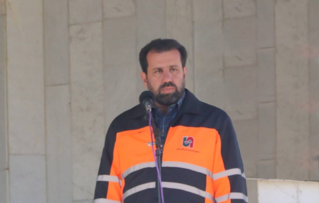 بیش از ۷ هزار کیلومتر باند از محورهای مواصلاتی استان کرمانشاه برف‌روبی شد