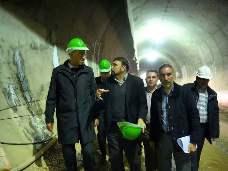 تاکید استاندار کرمانشاه بر سرعتگرفتن پروژه قطار شهری و پل قرهسو/ این پروژه با روند عادی به نتیجه نمی رسد/ قول شهرداری برای اتمام فاز نخست قطار شهری تا پایان ۱۴۰۴/ دستور استاندار برای انجام مطالعات متروی شرق به غرب