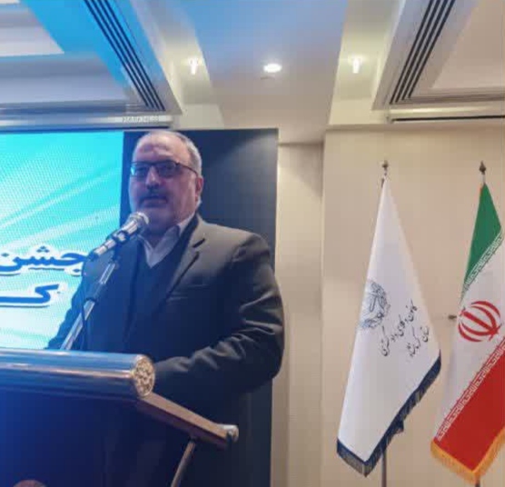 وکیل باید سطح علمی بالا و سلامت در عمل داشته باشد/اصحاب دعوی با وجود وکیل باید احساس آرامش داشته باشند/ تأکید بر برقراری صلح و سازش/ وکیل از گسست خانواده جلوگیری و به استحکام روابط خانوادگی کمک کند/ تقدیر رئیس کانون وکلای