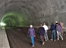 پایان سه دهه انتظار؛ طولانی‌ترین تونل جاده‌ای کرمانشاه افتتاح می‌شود/ تونل سیاه‌طاهر؛ شریان تازه تجارت و ترانزیت اورامانات به عراق/ حذف ۳۹ پیچ خطرناک و صرفه‌جویی در سوخت و زمان