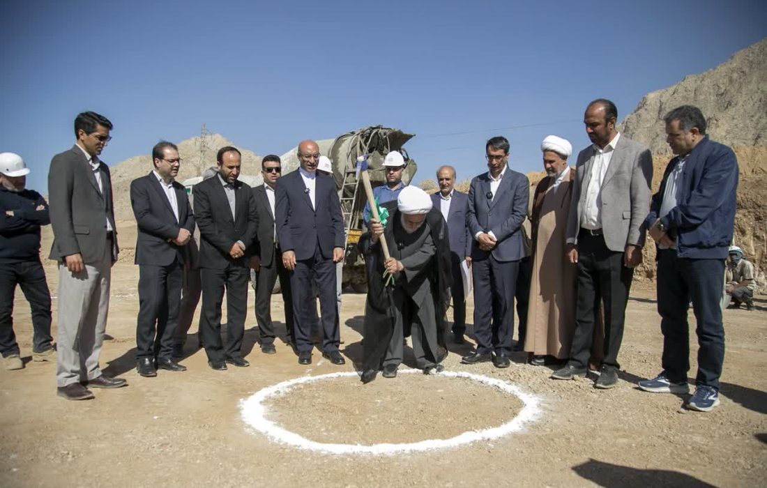 کلنگ‌زنی پروژه ۲۴۰ واحد مسکونی اقشار کم‌درآمد در کرمانشاه/۱۵۰۰ واحد مسکونی برای خانواده‌های اقشار کم‌درآمد کرمانشاه ساخته می‌شود