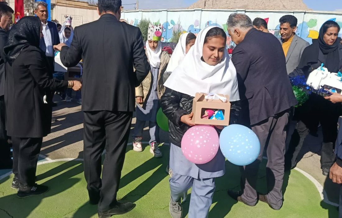 طرح ملی توزیع شیر رایگان در مدارس ابتدایی استان کرمانشاه آغاز شد