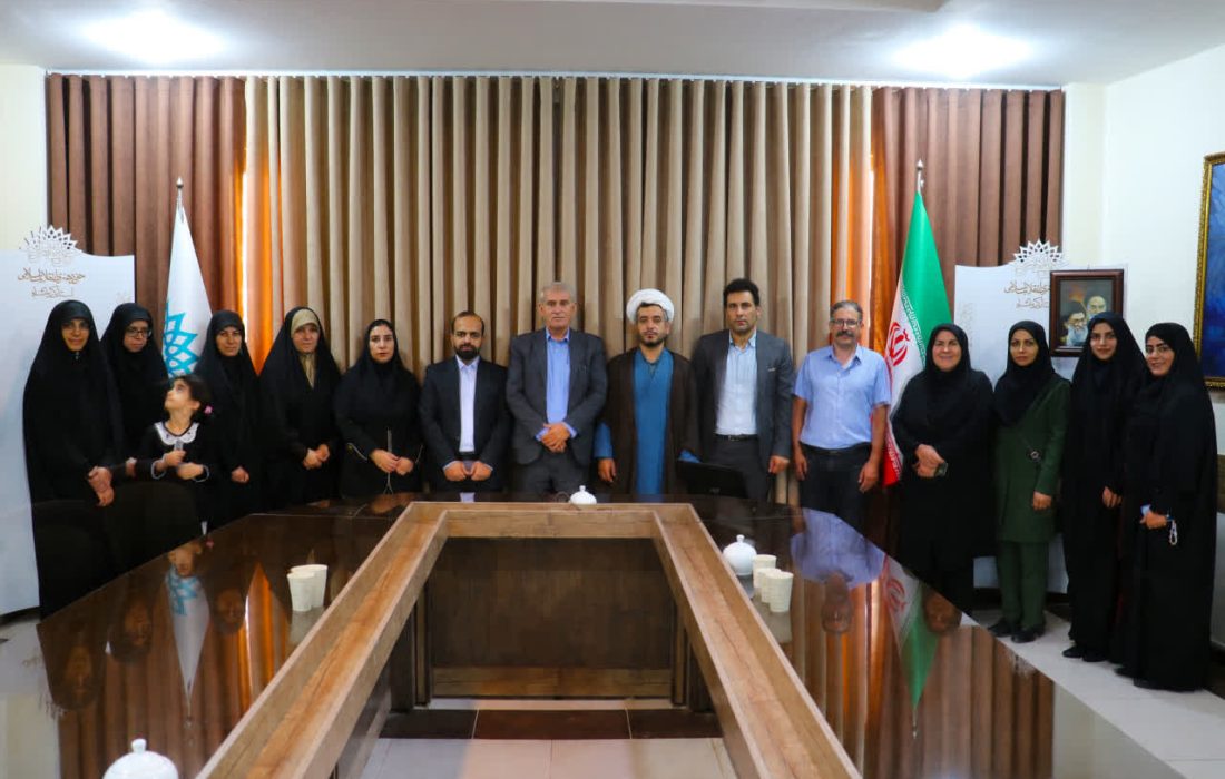 نشست هم‌اندیشی نویسندگان حوزه پایداری کرمانشاه برگزار شد